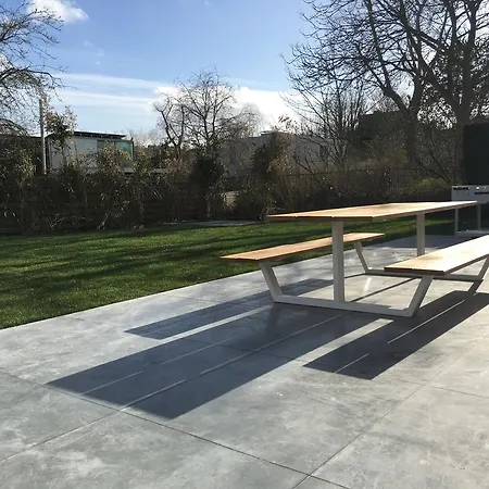 Josiane Остдёйнкерке